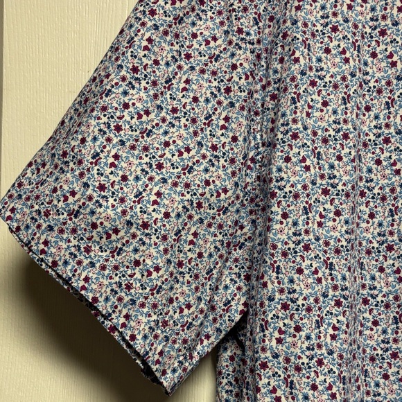 Classic Blue Floral Patterned Stretch Button Down Shirt - Picture 9 of 10